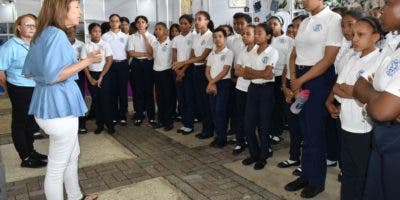 Cientos de visitantes acuden a la  Feria del Libro Católico