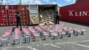 Confiscan otros 419 paquetes en Puerto Caucedo