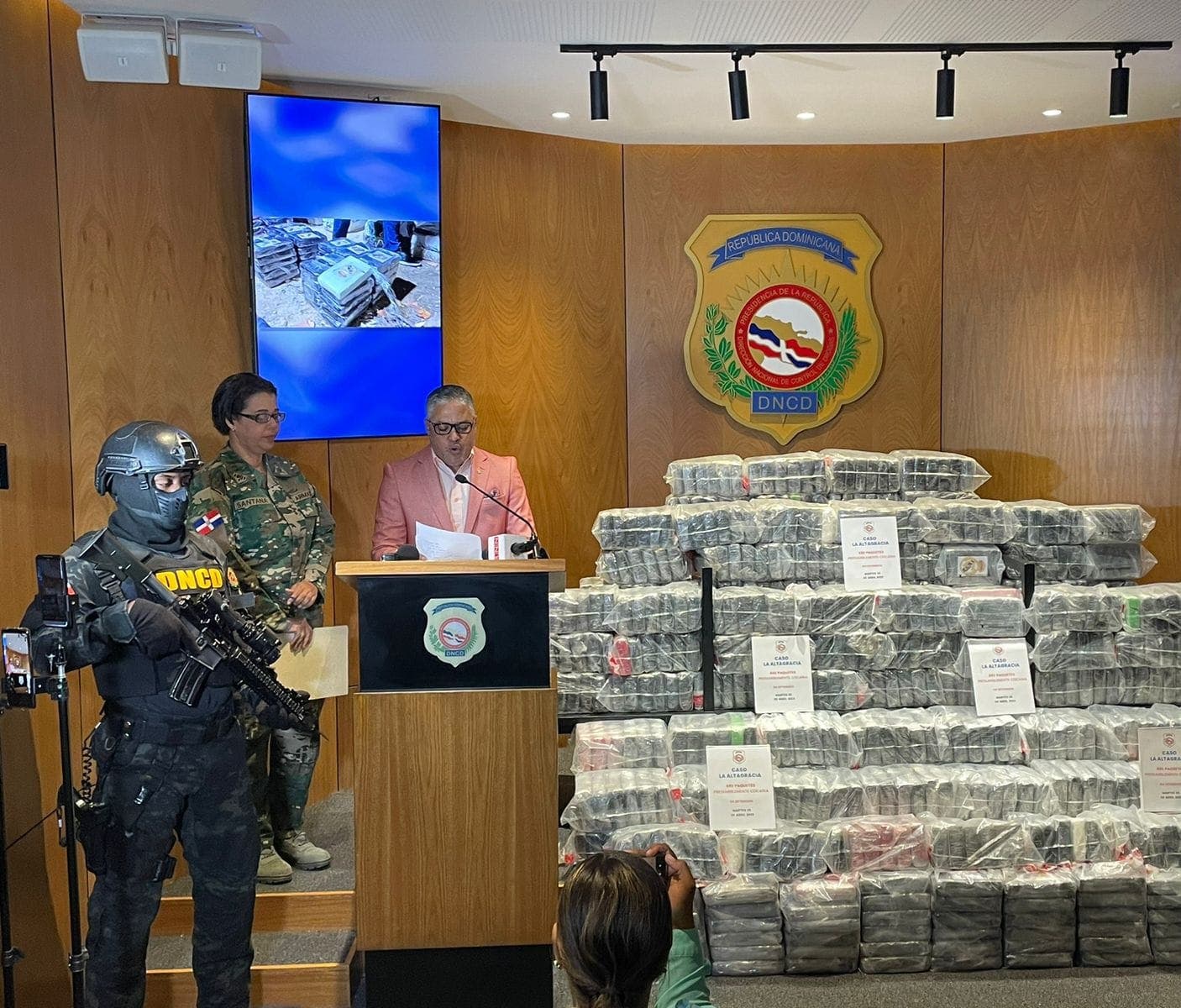 DNCD se incauta 692 paquetes de coca y apresa 4 en La Altagracia