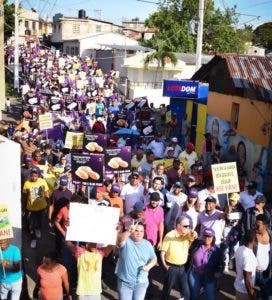 Mocanos y PLD marchan contra alto costo de la vida y la inseguridad