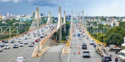 Obras Públicas reabre el tránsito por Puente Duarte