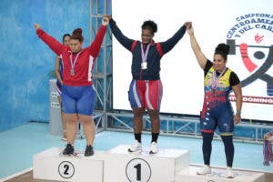 Crismery impone su condición de medallista olímpica en clasificatorio pesas