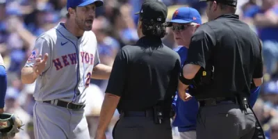 Scherzer suspendido 10 juegos por expulsión de sustancia pegajosa