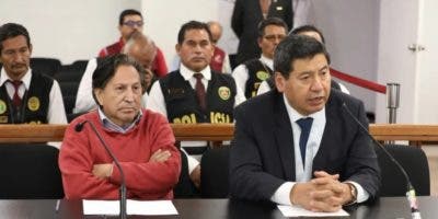 Alejandro Toledo se presenta ante un juzgado para confirmar identidad y conocer cargos