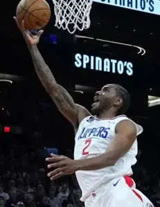 Kawhi se pierde juego por molestia en rodilla