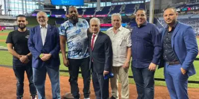 Presentan a Vladimir Guerrero embajador dominicano de la Serie del Caribe Miami