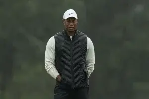 Tiger Woods se opera de tobillo, resto de majors en duda