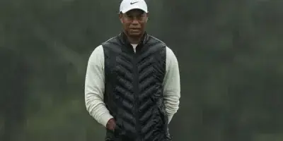Tiger Woods se opera de tobillo, resto de majors en duda