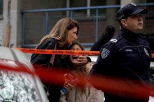 Dos heridos en otro ataque en un colegio serbio, tras tiroteo con 9 muertos