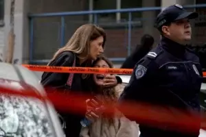 Dos heridos en otro ataque en un colegio serbio, tras tiroteo con 9 muertos