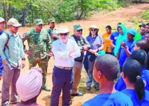 Miguel Ceara recorre área protegida parque Jaragua