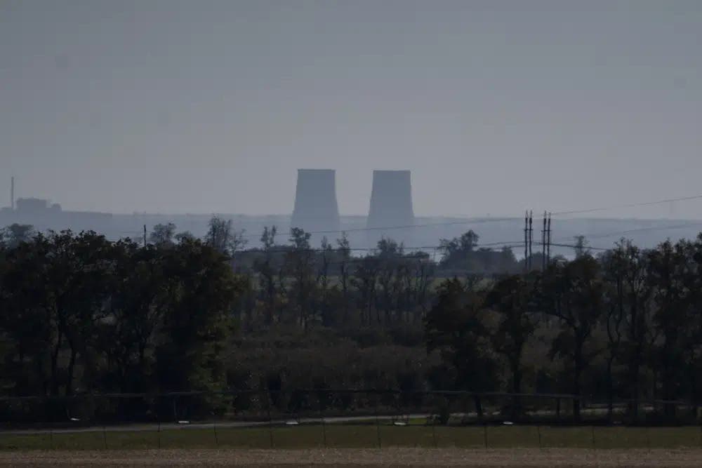 Ucrania dice que Rusia prepara provocación en planta nuclear