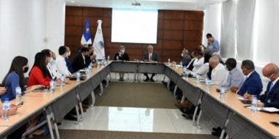 Sector tripartito se enfoca en modificar el Código Trabajo