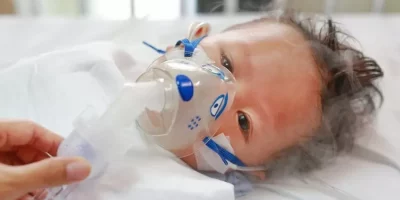 EE.UU. aprueba la primera vacuna del mundo contra el virus respiratorio sincitial