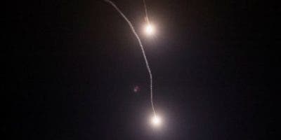 Rusia golpea a Kyiv con un «excepcional número de misiles» por tierra, mar y aire