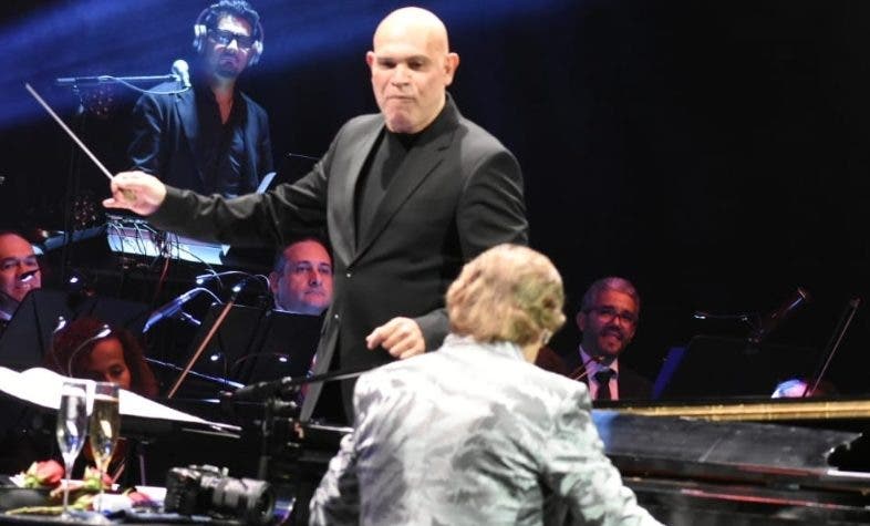 Raúl Di Blasio deslumbró con su concierto en RD