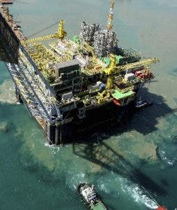 Barril petróleo baja a los 68.56 dólares