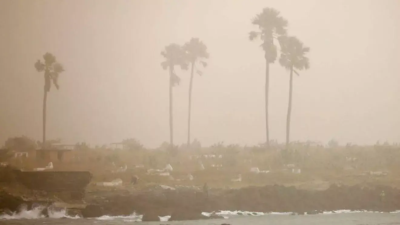 Calor, pocas lluvias y polvo del Sahara este domingo, informa Meteorología