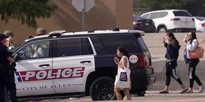 Tiroteo deja varios muertos en un centro comercial de Texas
