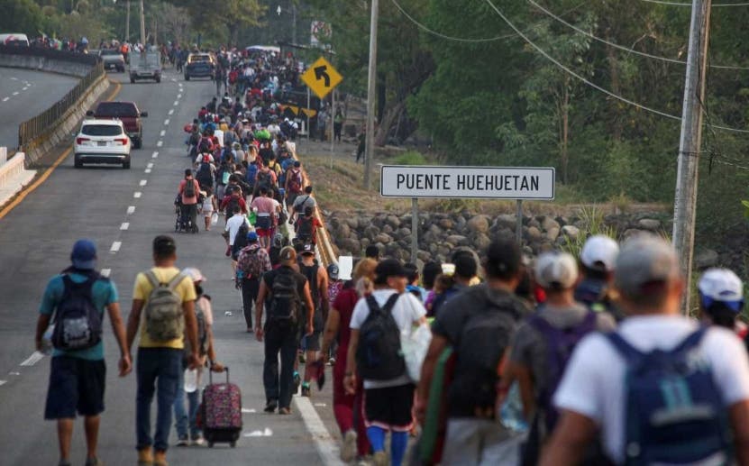Avalancha de 5 mil migrantes en México