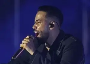 Romeo Santos se impone en el Hiram Bithorn