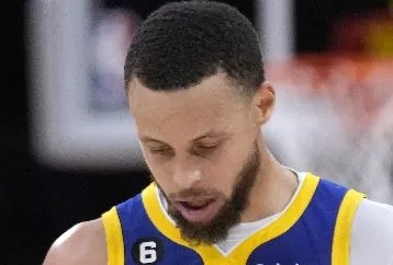 Stephen Curry está optimista de remontar la desventaja 1-3