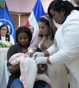 Salud aplica fármaco evitar muertes bebés