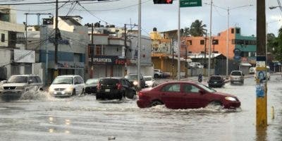 COE coloca 14 provincias en alerta roja por la tormenta tropical Franklin