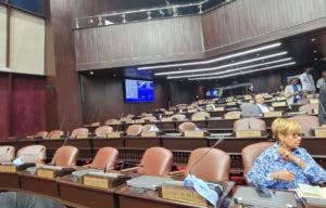 Diputados de oposición protestan contra la JCE