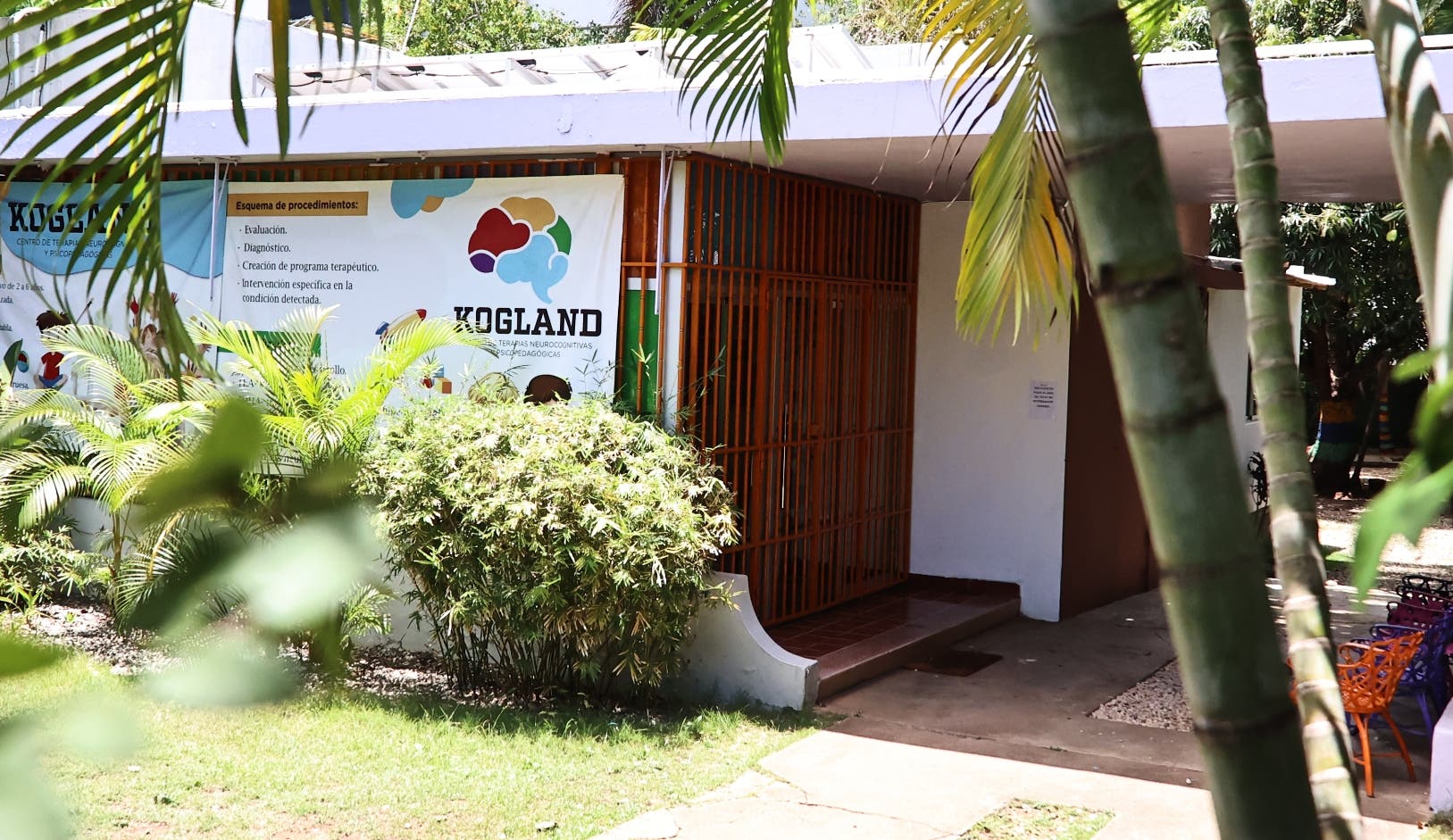Educación y Salud Pública buscan solución a niños del centro Kogland