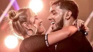 Anuel AA vuelve a dedicar una canción a Karol G