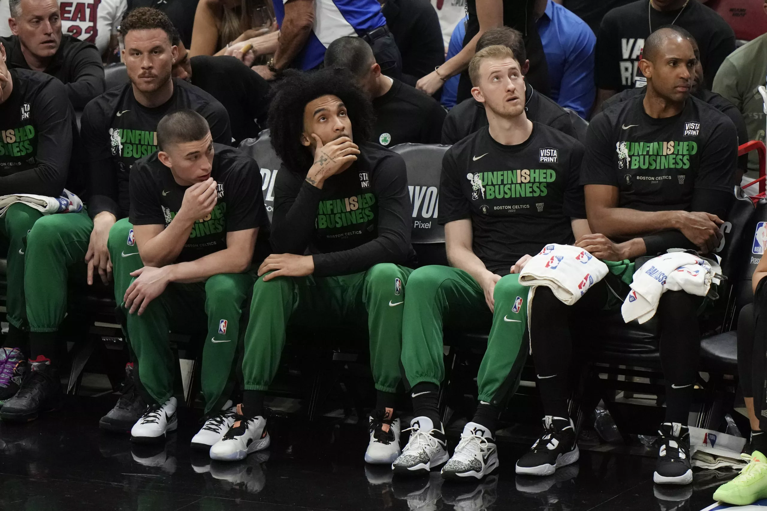 Los Celtics dan crédito al buen trabajo de los Heat y tachan su situación de “vergonzosa