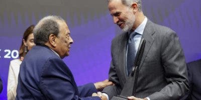 Felipe VI entrega al activista Andrew Young el Premio Mundial de la Paz y la Libertad