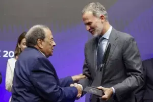 Felipe VI entrega al activista Andrew Young el Premio Mundial de la Paz y la Libertad