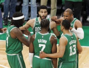 Jayson Tatum establece récord con 51 puntos y Boston avanzan a la final de la Conferencia