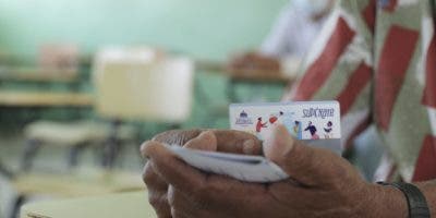 Gobierno anuncia pago de más de RD$106 millones a beneficiarios de tarjetas Supérate