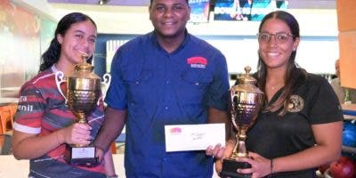 Hermón y Santos ganan torneo de boliche a las madres