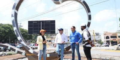 Alcalde Abel Martínez supervisa trabajos rescate y embellecimiento entrada al barrio Pueblo Nuevo