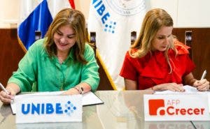 Unibe y AFP Crecer firman acuerdo para capacitación