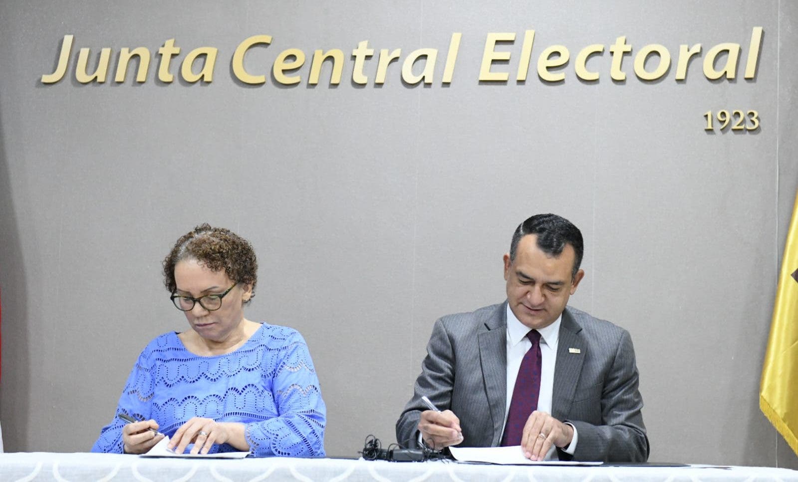 JCE y MP firman acuerdo para establecer el voto penitenciario en elecciones de 2024