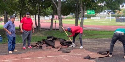 Inician construcción de la pista de atletismo del polideportivo José Sánchez Pérez en Moca