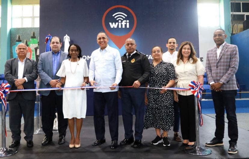 Indotel deja en funcionamiento 11 nuevos puntos Wi-Fi en zona del DN