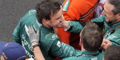 Alonso siente que está lejos de alcanzar al líder de F1 Verstappen a pesar de su forma notable