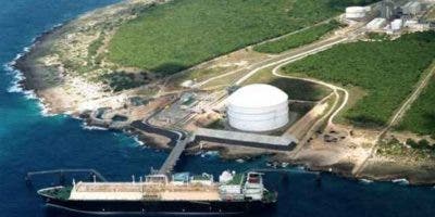 Informe advierte barcaza Puerto Viejo de Azua utiliza combustible altamente contaminante