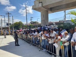 Inauguración del Teleférico de Los Alcarrizos concentra a cientos de personas