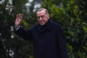 Erdogan gana las presidenciales en Turquía, según fuentes oficiales