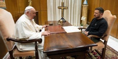 El papa y Zelenski conversaron 40 minutos en el Vaticano