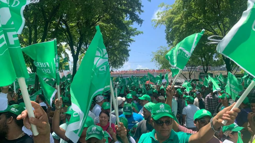 Fuerza del Pueblo da inicio a marcha por Día del trabajador