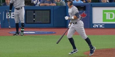 Tras controversia, Judge guía a Yankees con HR decisivo en Toronto