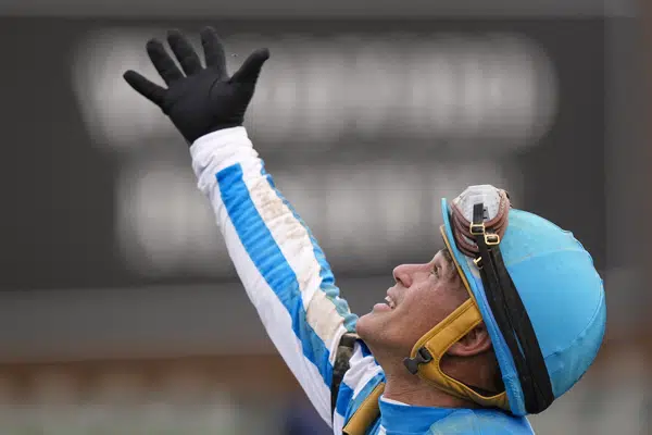 Mage gana el desventurado Derby de Kentucky en medio de su séptima muerte